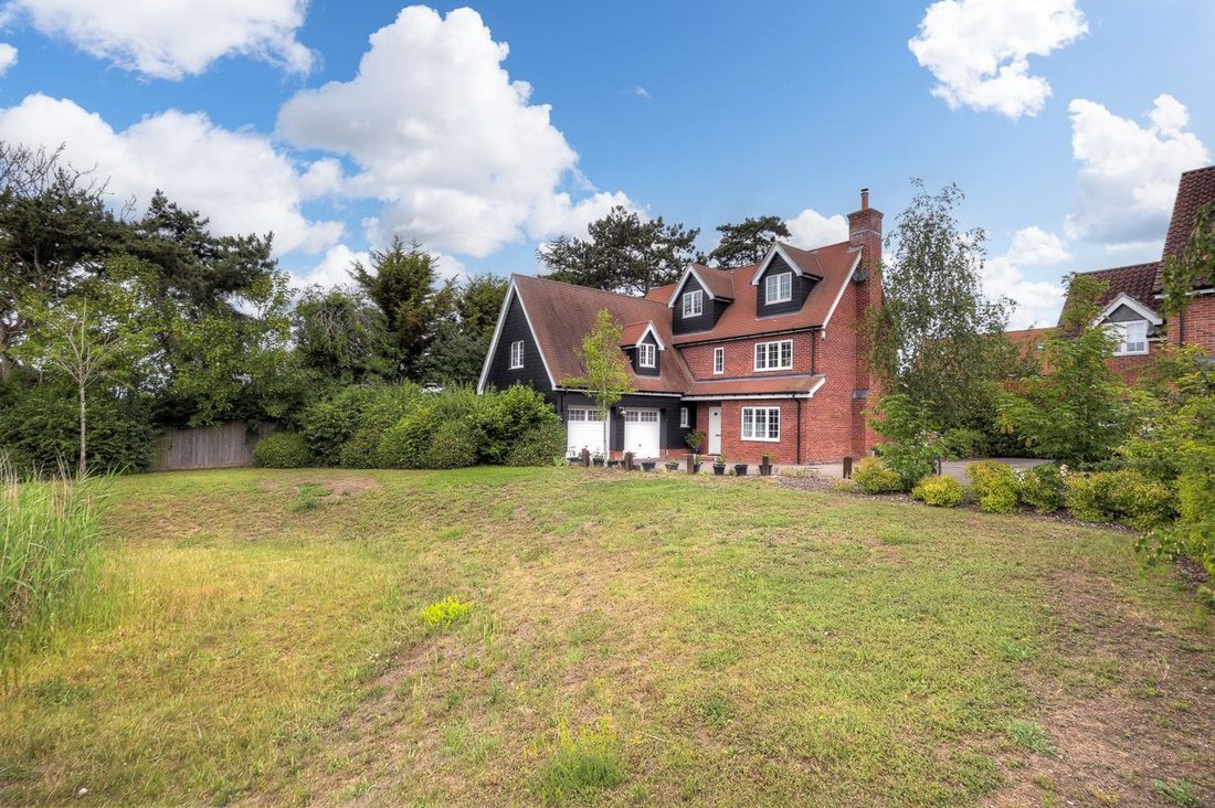 House in Chelmsford, England 3 - 18257978