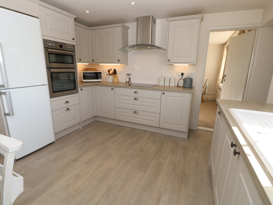 House in Brook, Brighstone, England 5 - 18257836