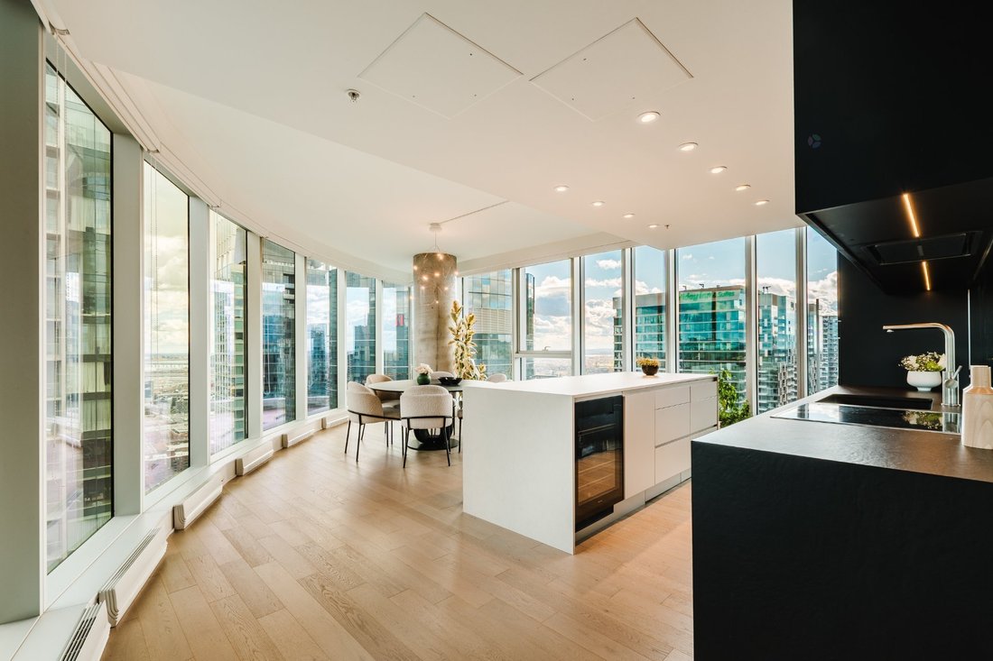 Condo in Montréal, Quebec, Canada 2 - 18258336