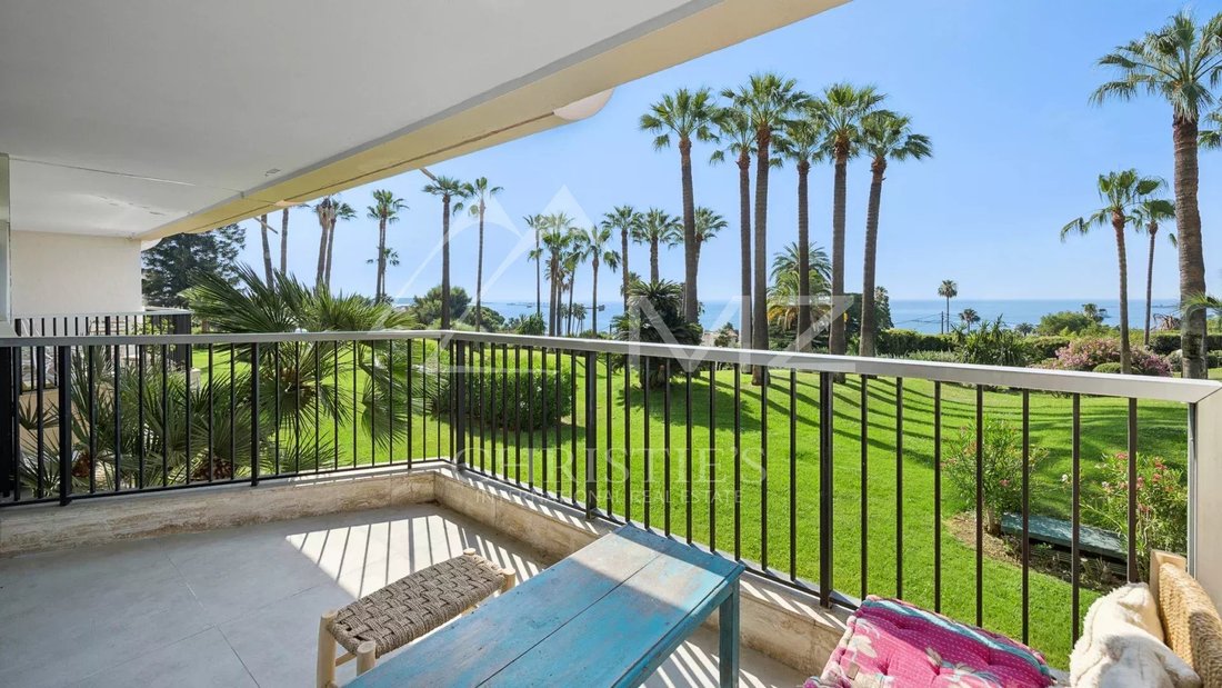 Apartment in La Maure-Super Cannes, Vallauris, France 1 - 18258424