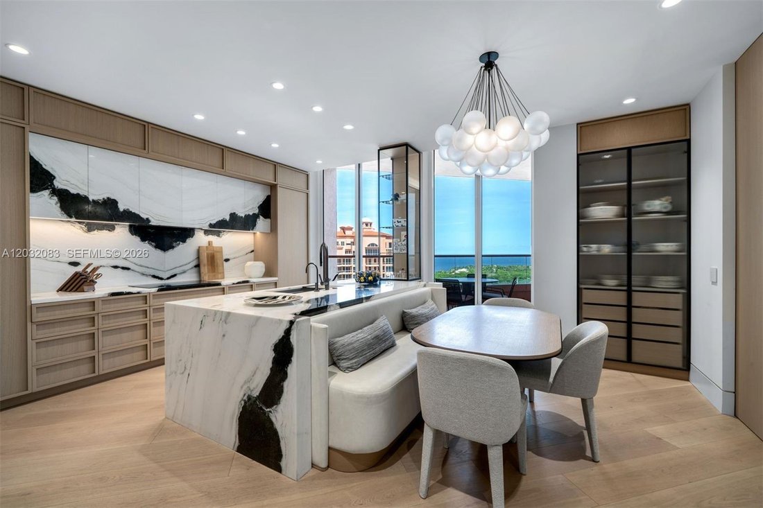 Condo in Miami, Florida, United States 4 - 18258349