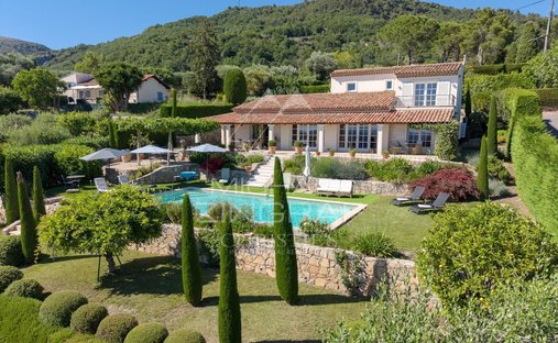 Villa in Plan de Noves, Vence, France 1