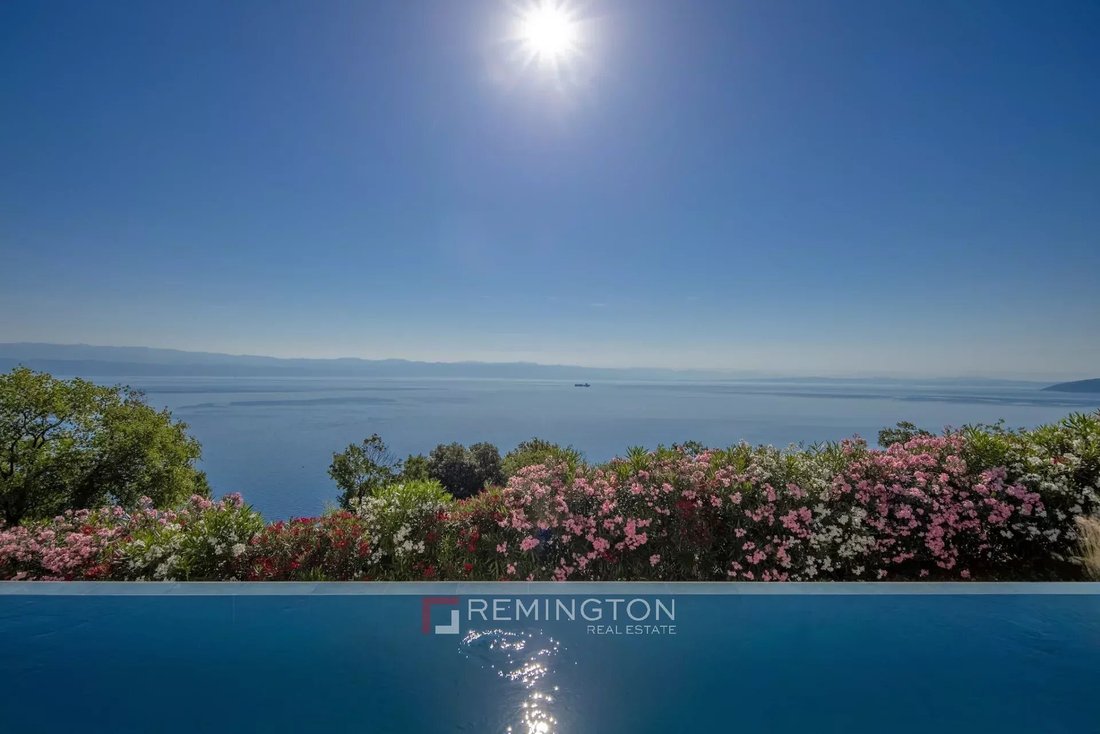 Villa in Grad Opatija, Primorje-Gorski Kotar County, Croatia 3 - 15822559