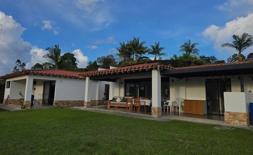 Finca in Garrido, Antioquia, Colombia 1
