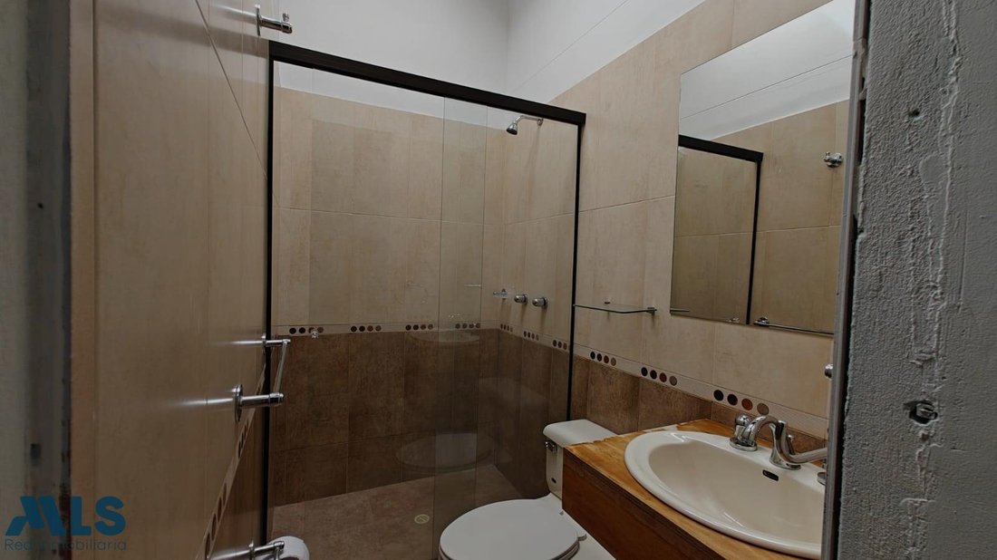 House in Envigado, Retiro, Colombia 3 - 18258374