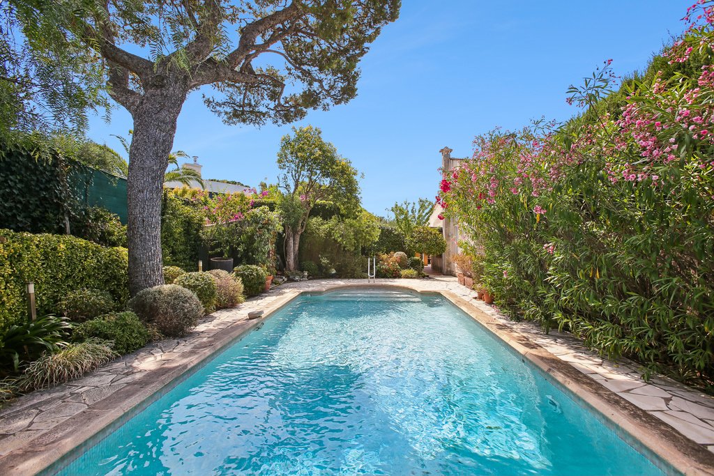 Maison à Saint-Jean-Cap-Ferrat, Provence-Alpes-Côte d'Azur, France 1 - 18258402