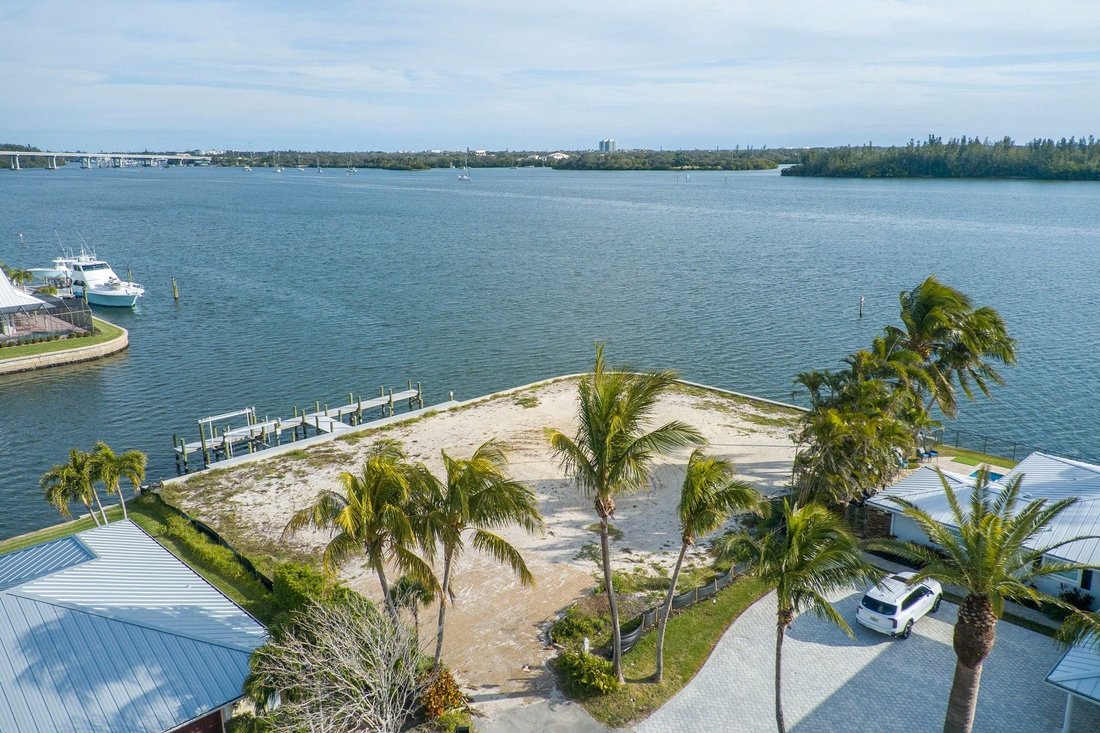 Land in Vero Beach, Florida, United States 3 - 18258365