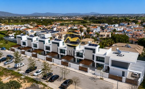 House in Montenegro, Algarve, Portugal 1