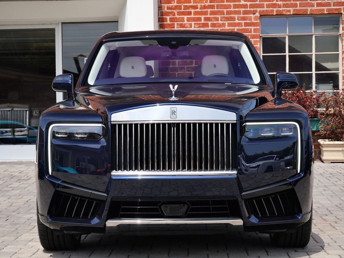 Suv in Beverly Hills, CA, United States 5 - 18258593