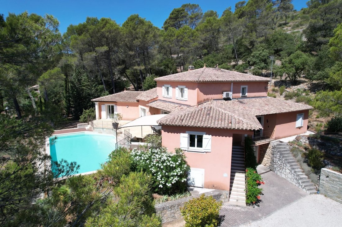 Villa in Correns, Provence-Alpes-Côte d'Azur, France 5 - 15976475