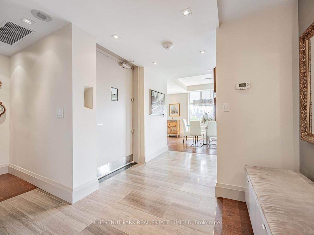 Apartment in Toronto, Ontario, Canada 5 - 18258606