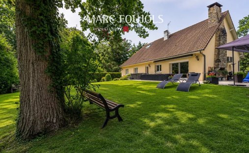 Maison à Ouest, Lamorlaye, France 1