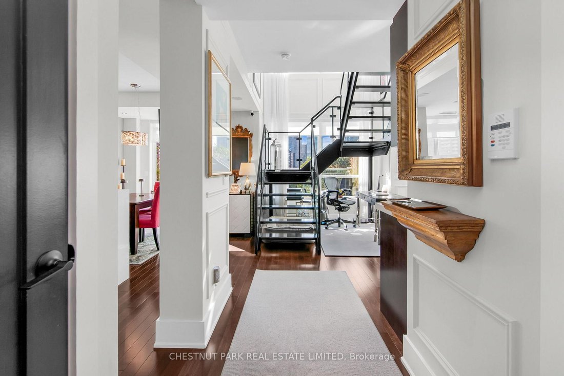 Apartment in Toronto, Ontario, Canada 3 - 18258612