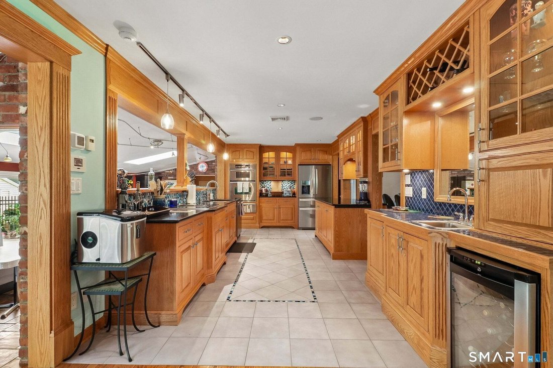 House in Cheshire, Connecticut, United States 3 - 18112092