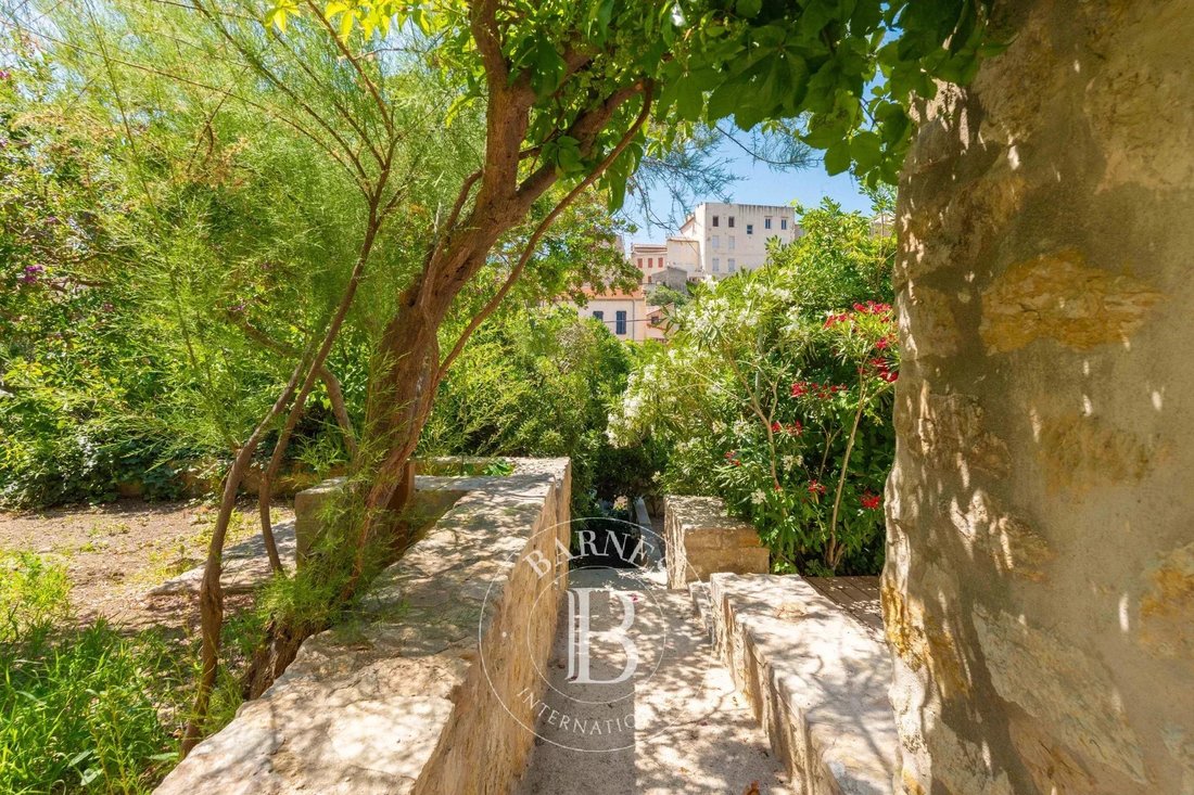 Villa in Endoume, 7e Arrondissement, Marseille 3 - 18258707