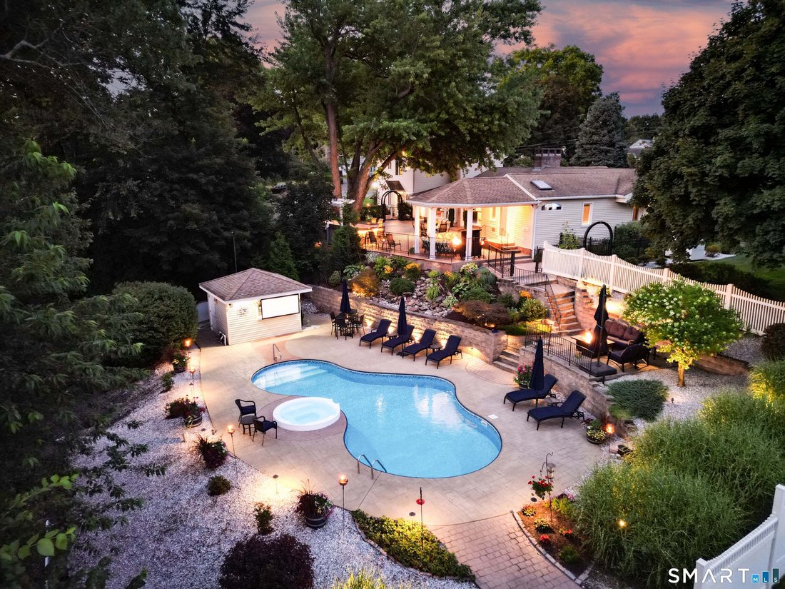 House in Cheshire, Connecticut, United States 2 - 18112092