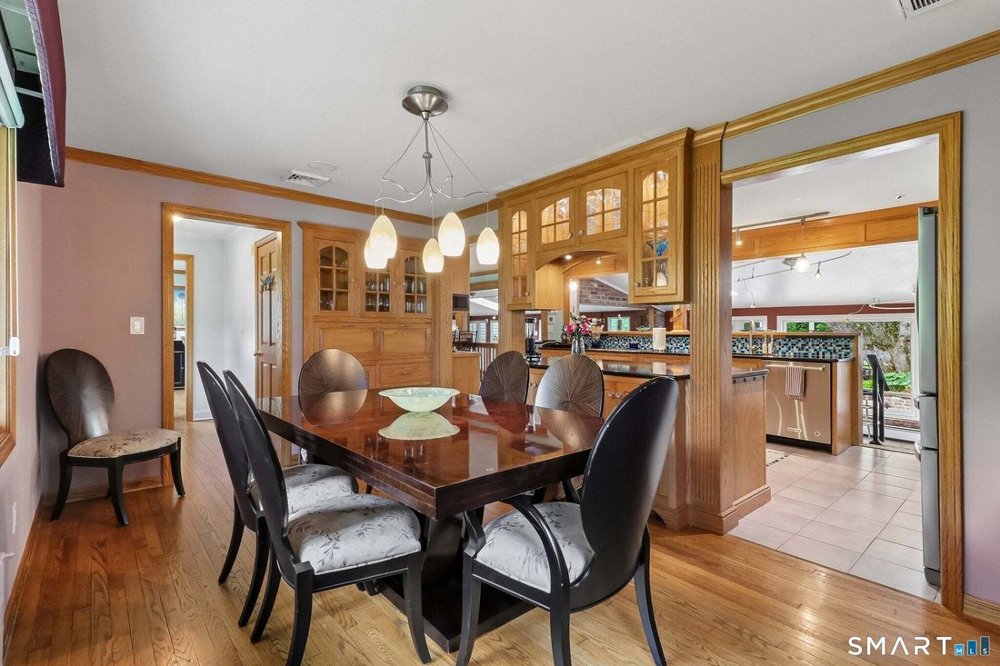 House in Cheshire, Connecticut, United States 5 - 18112092