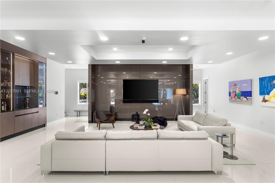 House in Miami, Florida, United States 5 - 18258748