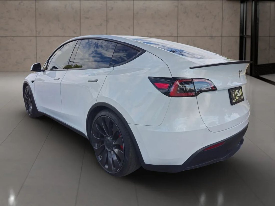 Suv in Fullerton, CA, United States 5 - 18259330