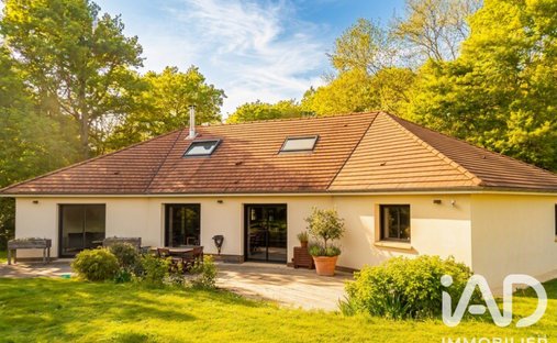 Haus in Le Hamelet-La Roquette-Les Monts, Louviers, Frankreich 1