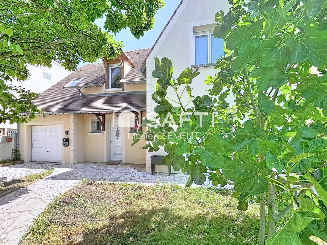House in Bercheres Nord, Pontault-Combault, France 1 - 18259653