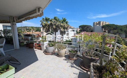 Apartment in Le Dramont-Agay-Anthéor-Le Trayas, Saint-Raphaël, France 1