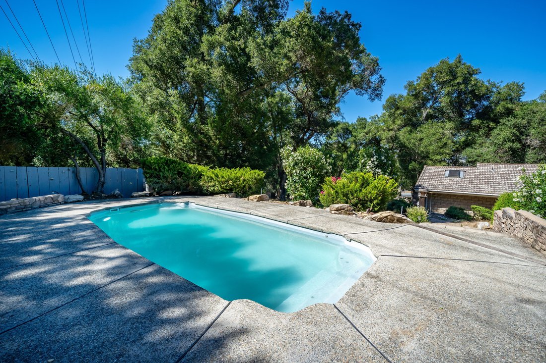 Atascadero, California, United States 4 - 18259345