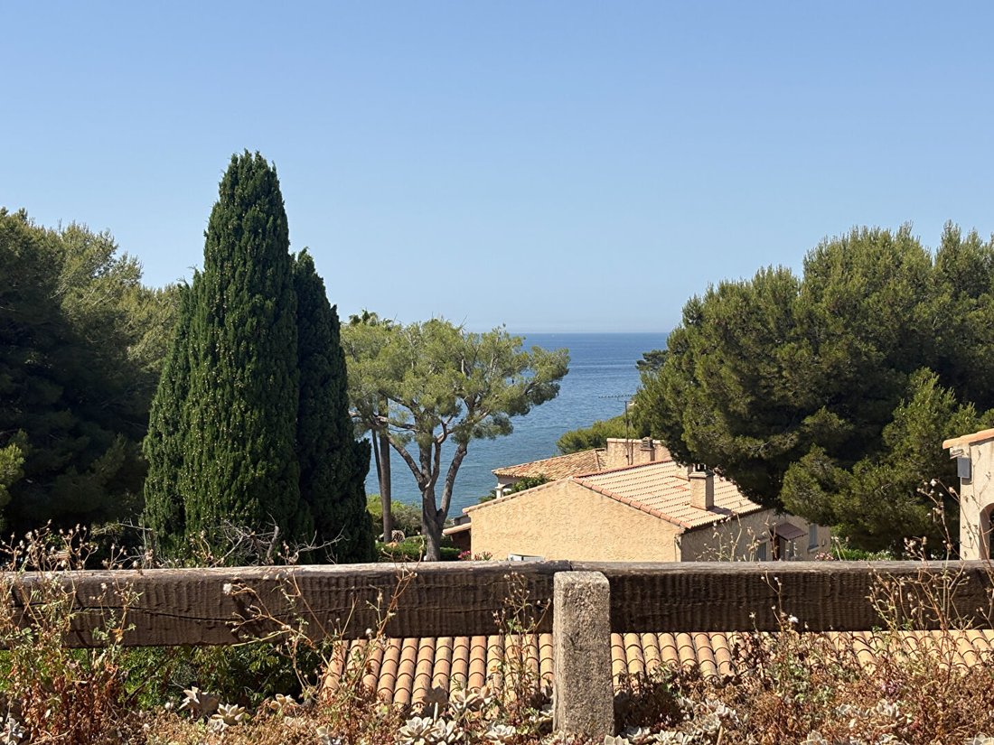 Villa in Est Reganat Destral, Carry-le-Rouet, France 5 - 18258784