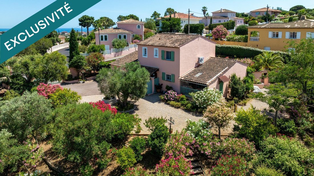 House in Frejus, Provence-Alpes-Côte d'Azur, France 3 - 18259654