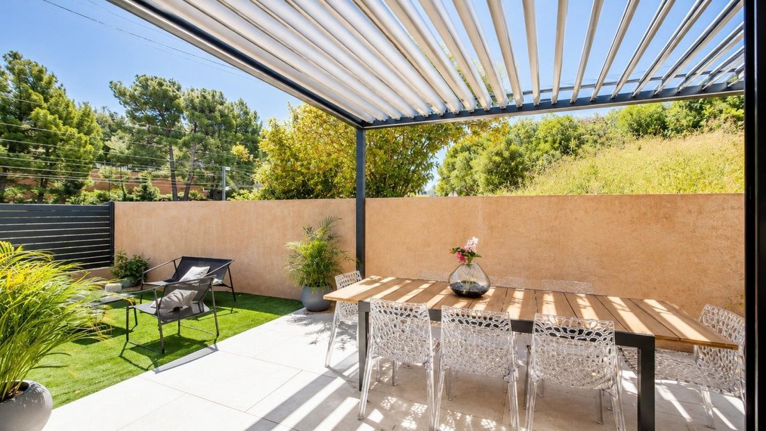 House in Saint-Cyr-sur-Mer, Provence-Alpes-Côte d'Azur, France 4 - 18259674