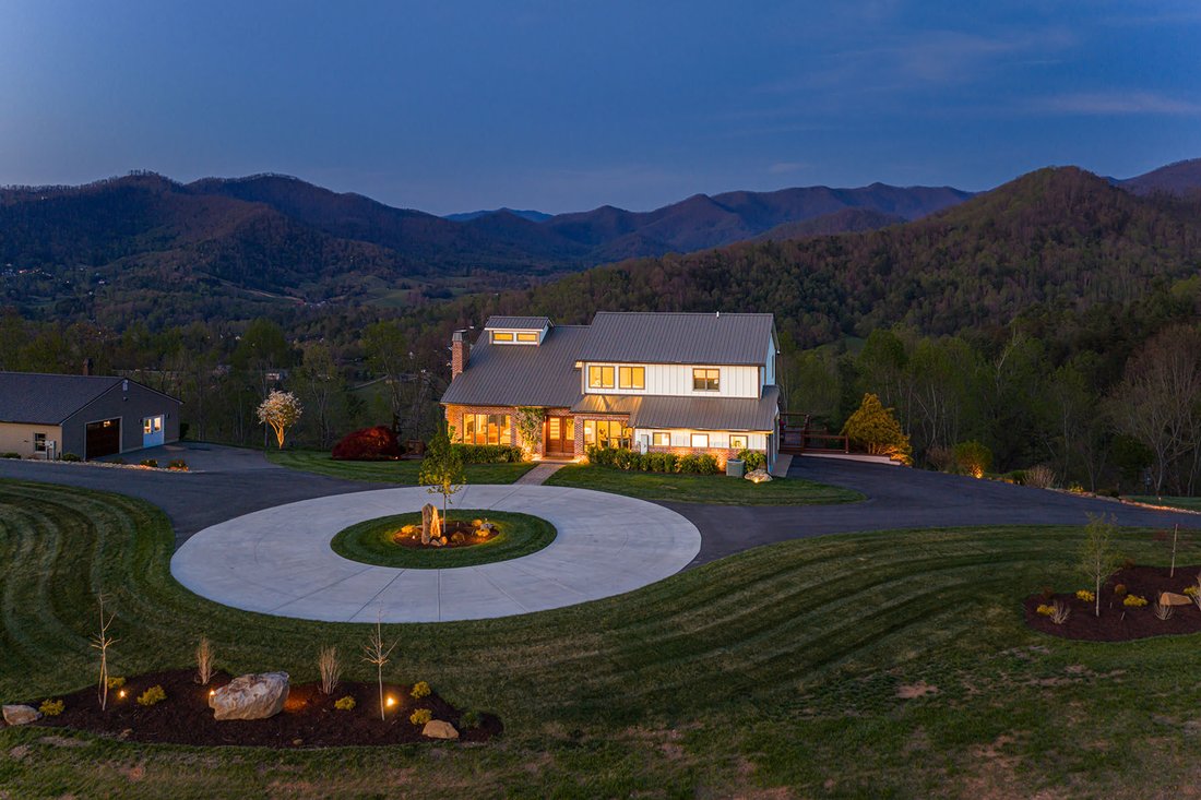 House in Weaverville, North Carolina, United States 4 - 18259355