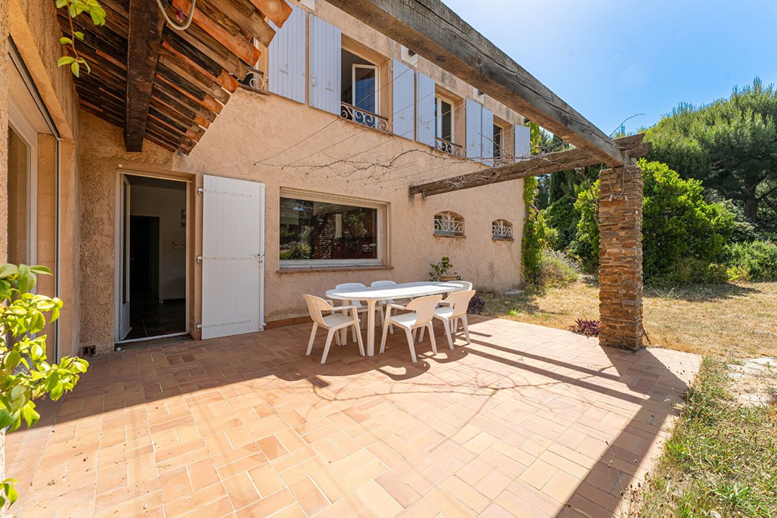 Villa in Est Reganat Destral, Carry-le-Rouet, France 1 - 18258784