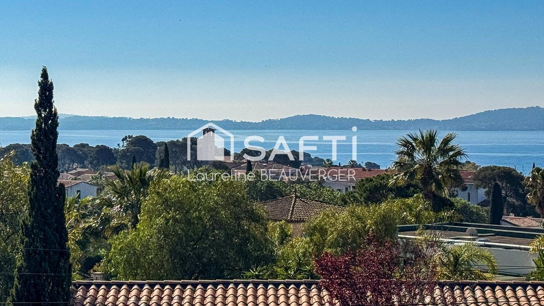 House in Centre Ville, Carqueiranne, France 1 - 17763762