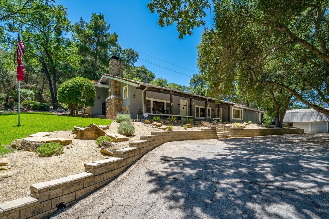 Atascadero, California, United States 1 - 18259345