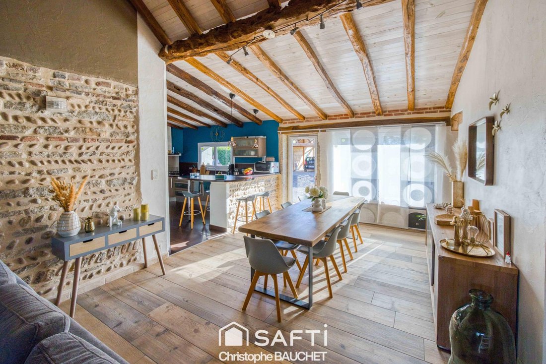 House in Attignat, Auvergne-Rhône-Alpes, France 1 - 18259702