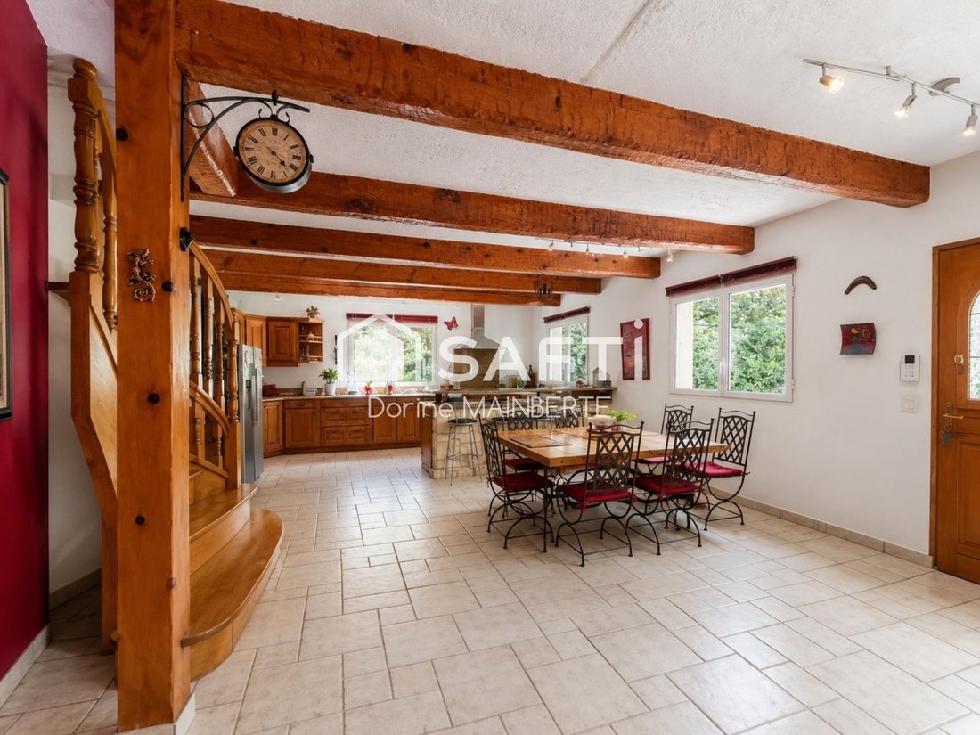 House in Évenos, Provence-Alpes-Côte d'Azur, France 3 - 18259596