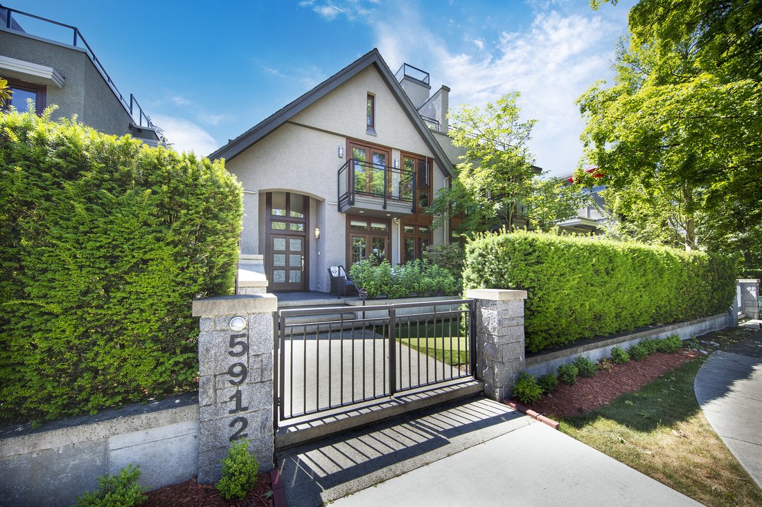 Condo in University Endowment Lands, British Columbia, Canada 1 - 18259342