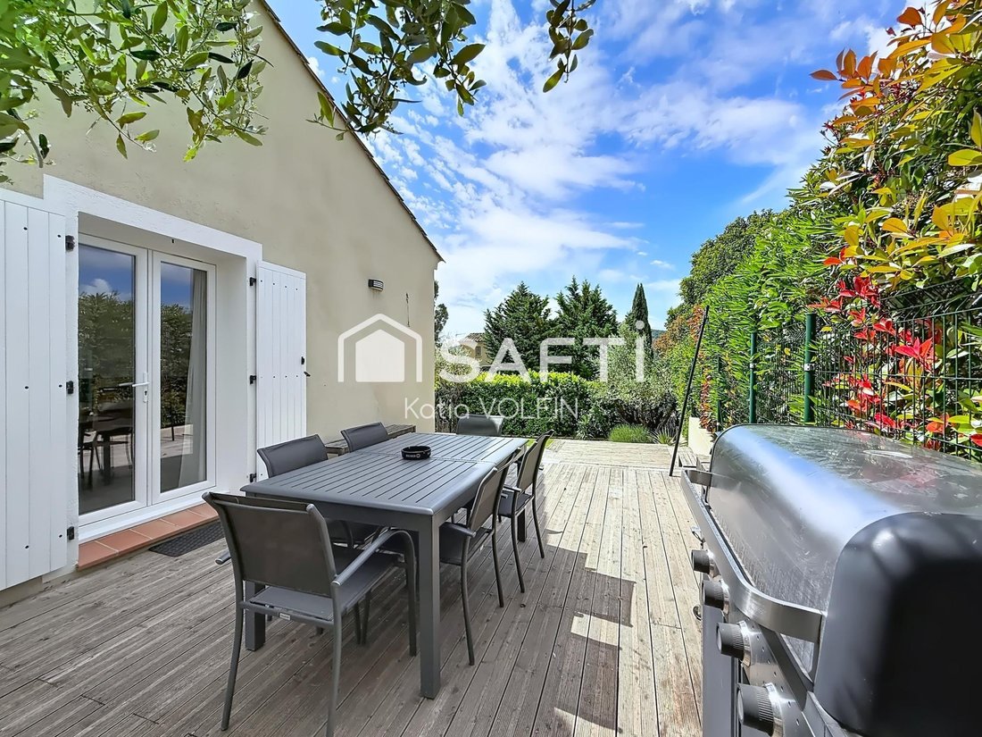 House in Les Freres-Les Cancades-Les Ginestes, Le Beausset, France 2 - 18259575