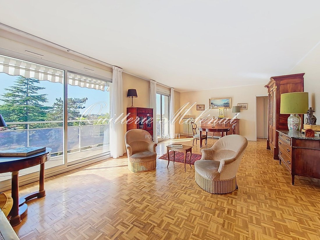 Apartment in Forêt, Saint-Germain-en-Laye, France 3 - 18259623