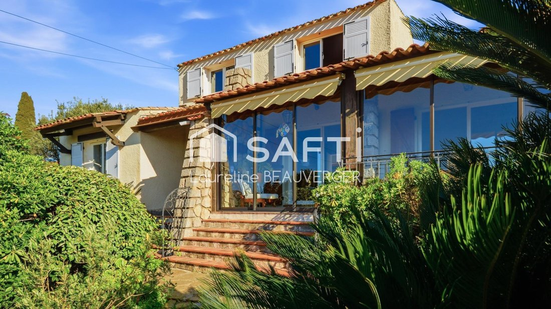 House in Centre Ville, Carqueiranne, France 3 - 17763762