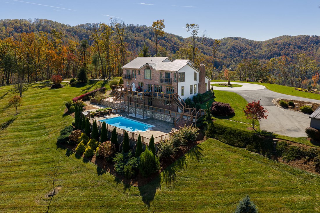 House in Weaverville, North Carolina, United States 2 - 18259355