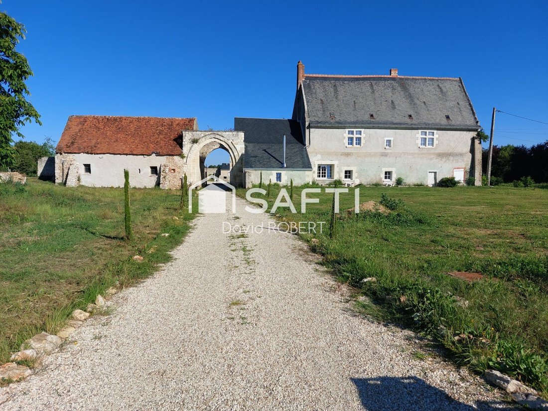 House in Courcay, Centre-Val de Loire, France 1 - 18259684