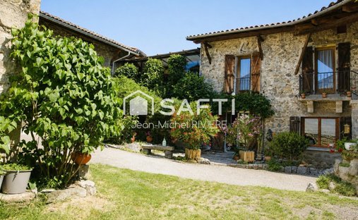 House in Taluyers, Auvergne-Rhône-Alpes, France 1