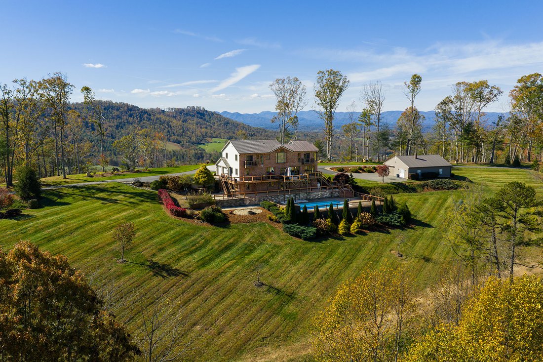 House in Weaverville, North Carolina, United States 1 - 18259355