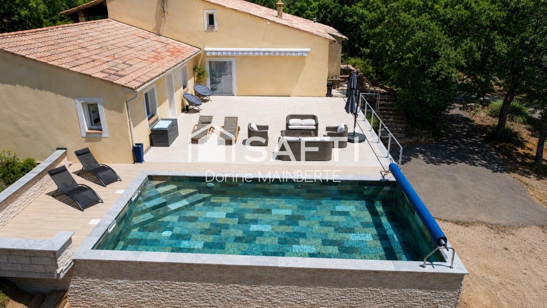 House in Évenos, Provence-Alpes-Côte d'Azur, France 1 - 18259596