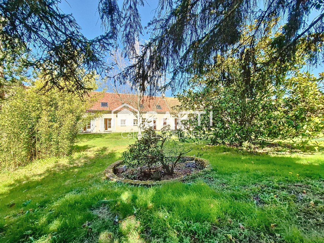 House in Houdan, Ile-de-France, France 1 - 18259618