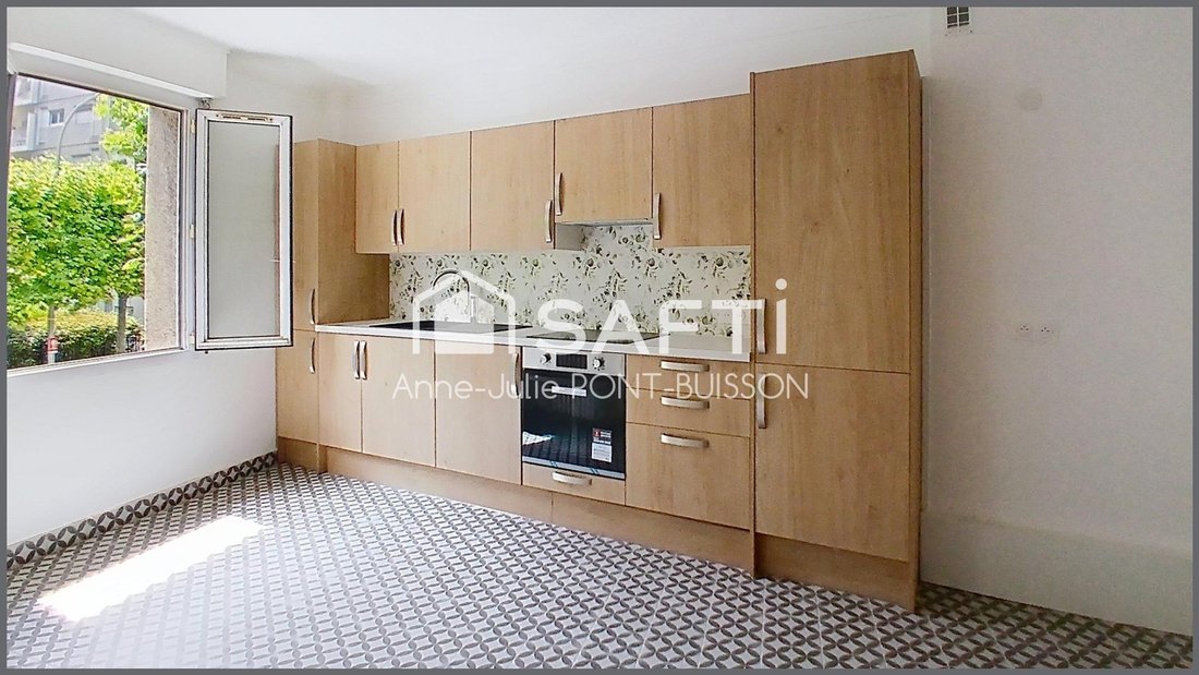 Apartment in Hôtel de Ville, Courbevoie, France 3 - 18259621