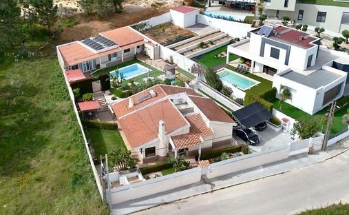 Villa in Fernao Ferro, Setubal, Portugal 1