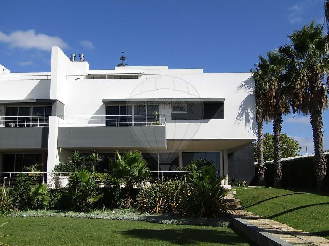 Villa in Carcavelos e Parede, Lisbon, Portugal 2 - 16696278