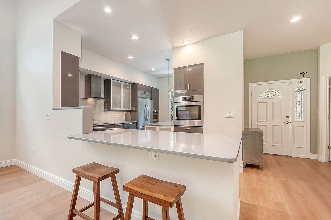 Sarasota, Florida, United States 5 - 18259475
